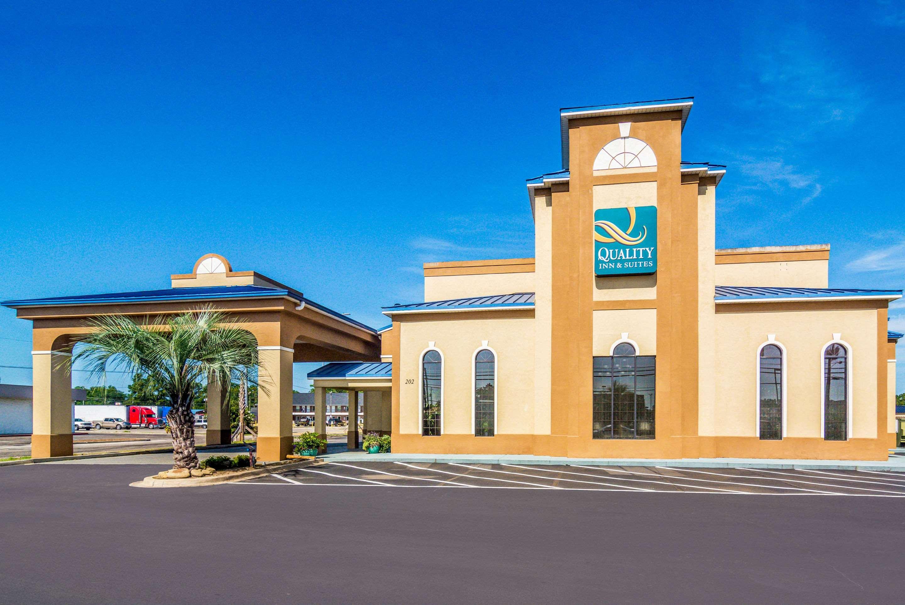 Quality Inn & Suites Lake City Exterior photo